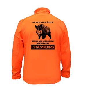 AtooDog Veste de Chasse en Softshell, Sanglier, on nait Tous égaux Seuls Les Meilleurs Deviennent Chasseur (142-186, Orange, XL, AV Manches)